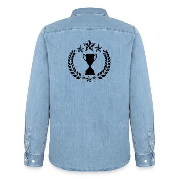 Lorbeerkranz mit Becher und Sternen - Männer Jeanshemd Organic von Stanley/Stella - verwaschenes Hellblau - Hinten - AI Model Male 185 light (185cm)