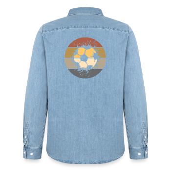 Fußball retro Ball Fußballfan Spieler Ballsport - Männer Jeanshemd Organic von Stanley/Stella - verwaschenes Hellblau - Hinten - AI Model Male 185 light (185cm)