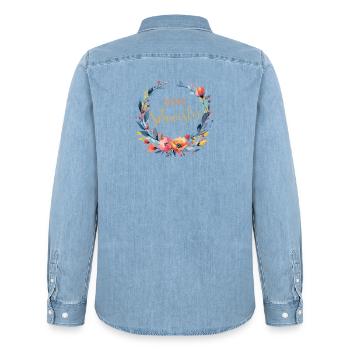 Beste Schwester! Personalisierbares Design - Männer Jeanshemd Organic von Stanley/Stella - verwaschenes Hellblau - Hinten - AI Model Male 185 light (185cm)
