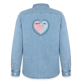 MOM & DAD Heart with Cute Baby Feet - Men’s Organic Denim Shirt by Stanley/Stella - light wash - Back - AI Model Male 185 light (185cm)