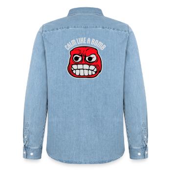 Calme comme une bombe Paradoxe Ironie Humour Blague explosive - Chemise en denim homme bio Stanley/Stella - bleu clair délavé - Dos - AI Model Male 185 light (185cm)