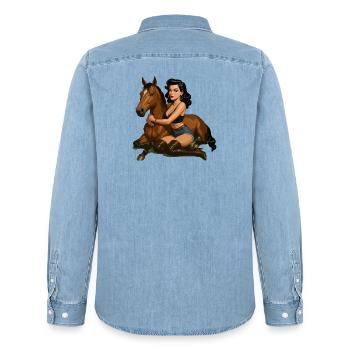Pin-up-Reiter mit Pferd - Männer Jeanshemd Organic von Stanley/Stella - verwaschenes Hellblau - Hinten - AI Model Male 185 light (185cm)