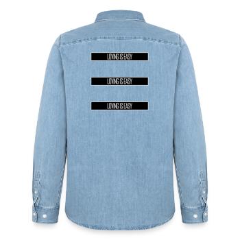 Loving Is Easy Inspirierend Romantisch Spruch Logo - Männer Jeanshemd Organic von Stanley/Stella - verwaschenes Hellblau - Hinten - AI Model Male 185 light (185cm)