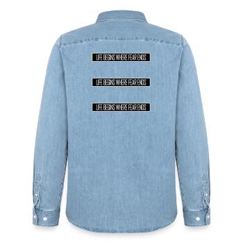Life Begins Where Fear Ends Motivierend Zitat Logo - Männer Jeanshemd Organic von Stanley/Stella - verwaschenes Hellblau - Hinten - AI Model Male 185 light (185cm)