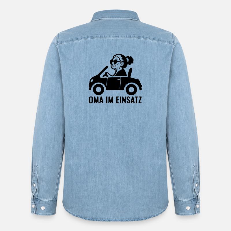 Oma im Einsatz Auto - Männer Jeanshemd Organic von Stanley/Stella - verwaschenes Hellblau