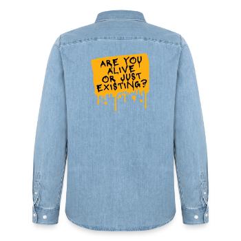 Are You Alive Or Just Existing Nachdenklich Spruch - Männer Jeanshemd Organic von Stanley/Stella - verwaschenes Hellblau - Hinten - AI Model Male 185 light (185cm)