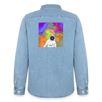 Astronaut im Farbnebel - Männer Jeanshemd Organic von Stanley/Stella - verwaschenes Hellblau - Hinten - AI Model Male 185 light (185cm)