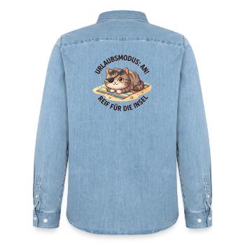 Kater Urlaubsmodus Insel Spruch - Männer Jeanshemd Organic von Stanley/Stella - verwaschenes Hellblau - Hinten - AI Model Male 185 light (185cm)