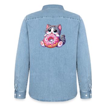 Chat mignon avec des friandises de grignotage de dessert beignet - Chemise en denim homme bio Stanley/Stella - bleu clair délavé - Dos - AI Model Male 185 light (185cm)