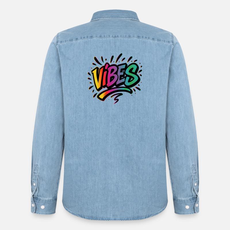 VIBES Graffiti Schriftzug – Farbstarkes Statement - Männer Jeanshemd Organic von Stanley/Stella - verwaschenes Hellblau