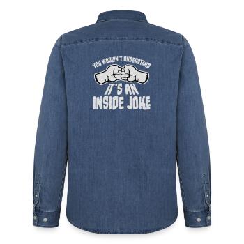 You Wouldn't Understand It's An Inside Joke Fäuste - Männer Jeanshemd Organic von Stanley/Stella - verwaschenes Mittelblau  - Hinten - AI Model Male 185 light (185cm)