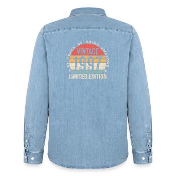 Vintage Est 1997 Édition Limitée 29e anniversaire - Chemise en denim homme bio Stanley/Stella - bleu clair délavé - Dos - AI Model Male 185 light (185cm)