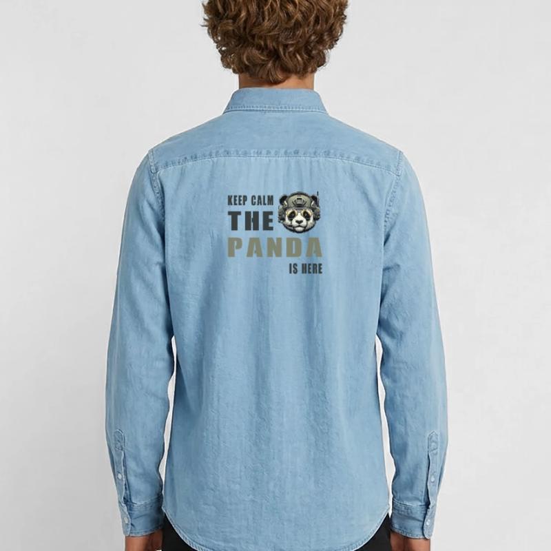 Taktischer Panda – Keep Calm Männer Jeanshemd Organic von Stanley/Stella