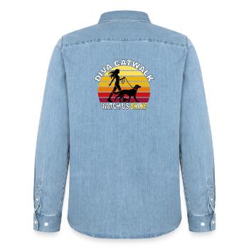 Diva Catwalk - Regardez-nous briller rétro - Chemise en denim homme bio Stanley/Stella - bleu clair délavé - Dos - AI Model Male 185 light (185cm)