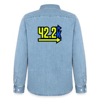 Fier arrivant au marathon 42,2 km - Chemise en denim homme bio Stanley/Stella - bleu clair délavé - Dos - AI Model Male 185 light (185cm)