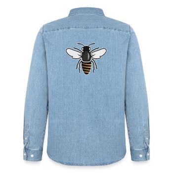 Stilisierte Biene - Insektenmotiv im Patch-Stil - Männer Jeanshemd Organic von Stanley/Stella - verwaschenes Hellblau - Hinten - AI Model Male 185 light (185cm)