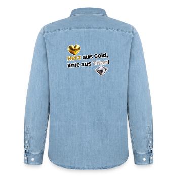 Herz aus Gold, Knie aus Titan - Männer Jeanshemd Organic von Stanley/Stella - verwaschenes Hellblau - Hinten - AI Model Male 185 light (185cm)