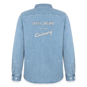 Level Ground is a Luxury – Spruch - Männer Jeanshemd Organic von Stanley/Stella - verwaschenes Hellblau - Hinten - AI Model Male 185 light (185cm)