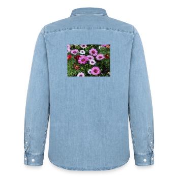 Pinke Blütenzauber Mosaik - Männer Jeanshemd Organic von Stanley/Stella - verwaschenes Hellblau - Hinten - AI Model Male 185 light (185cm)