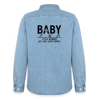 Baby Little Wonder Design minimaliste - Chemise en denim homme bio Stanley/Stella - bleu clair délavé - Dos - AI Model Male 185 light (185cm)