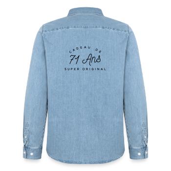 Cadeau 71 ans   - Chemise en denim homme bio Stanley/Stella - bleu clair délavé - Dos - AI Model Male 185 light (185cm)
