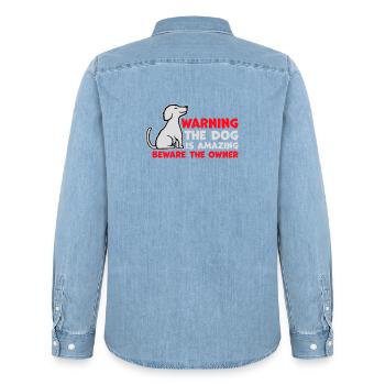 Attention chien est incroyable Attention propriétaire Hunde Haustier - Chemise en denim homme bio Stanley/Stella - bleu clair délavé - Dos - AI Model Male 185 light (185cm)