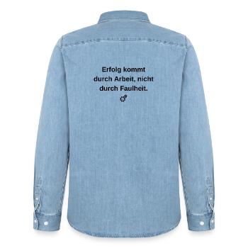 Erfolg durch Arbeit: Motivations-Statement - Männer Jeanshemd Organic von Stanley/Stella - verwaschenes Hellblau - Hinten - AI Model Male 185 light (185cm)