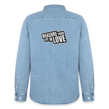 Measure Your Life In Love Inspirierend Liebe Logo - Männer Jeanshemd Organic von Stanley/Stella - verwaschenes Hellblau - Hinten - AI Model Male 185 light (185cm)
