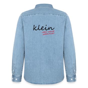 Klein aber scheiß gefährlich! - Männer Jeanshemd Organic von Stanley/Stella - verwaschenes Hellblau - Hinten - AI Model Male 185 light (185cm)