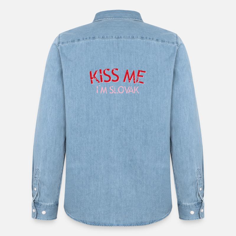 Küss mich, ich bin slowakisch Graffiti - Männer Jeanshemd Organic von Stanley/Stella - verwaschenes Hellblau