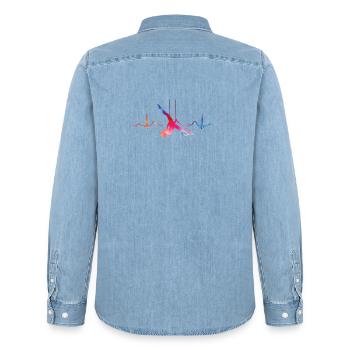 Aerialist Hearbeat EKG Cloud Swing Trapez - Männer Jeanshemd Organic von Stanley/Stella - verwaschenes Hellblau - Hinten - AI Model Male 185 light (185cm)