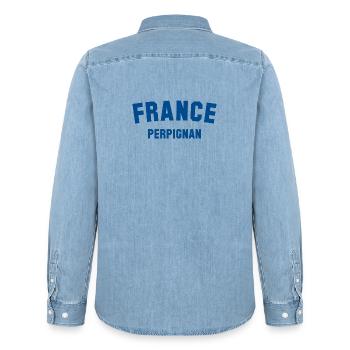 PERPIGNAN, France, France - Chemise en denim homme bio Stanley/Stella - bleu clair délavé - Dos - AI Model Male 185 light (185cm)