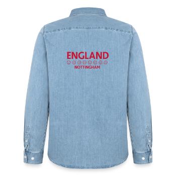 Nottingham England Fußballemblem - Männer Jeanshemd Organic von Stanley/Stella - verwaschenes Hellblau - Hinten - AI Model Male 185 light (185cm)