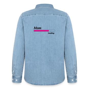 Maman loading... Please Wait - Future Mère - Chemise en denim homme bio Stanley/Stella - bleu clair délavé - Dos - AI Model Male 185 light (185cm)