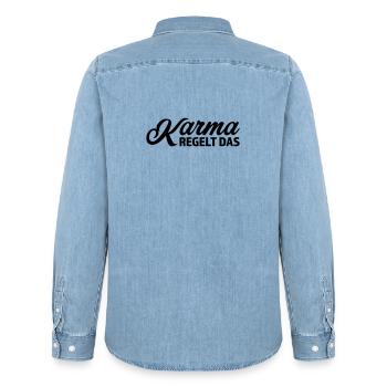 Karma regelt das Spruch T-Shirt - Männer Jeanshemd Organic von Stanley/Stella - verwaschenes Hellblau - Hinten - AI Model Male 185 light (185cm)
