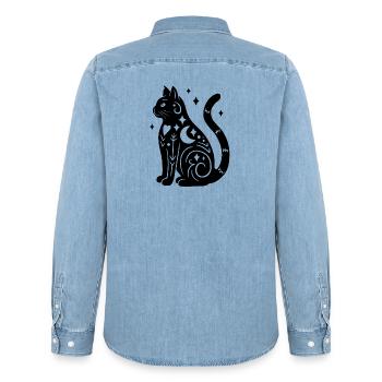 Magische Katze - Schwarz mit Sternen - Männer Jeanshemd Organic von Stanley/Stella - verwaschenes Hellblau - Hinten - AI Model Male 185 light (185cm)