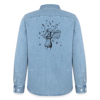 Tanzende Frau Empowerment - Illustration - Männer Jeanshemd Organic von Stanley/Stella - verwaschenes Hellblau - Hinten - AI Model Male 185 light (185cm)