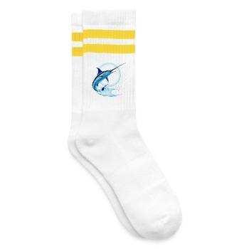 Blauer Marlin-Schwertfisch springt aus dem Ozean - Gestreifte Tennissocken - Weiß/Gelb - Rechts