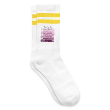 Es ist in Ordnung, neu anzufangen. - Gestreifte Tennissocken - Weiß/Gelb - Rechts
