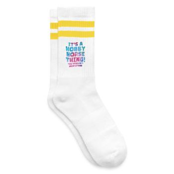 Hobby Pferd Spruch Shirt - Gestreifte Tennissocken - Weiß/Gelb - Rechts