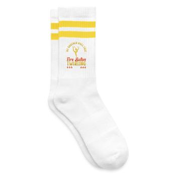 Danseuse de l’école de danse Vortex Dance - Chaussettes de tennis - blanc/jaune - Droite
