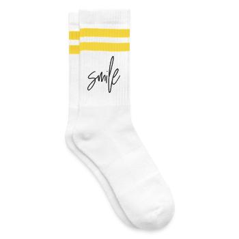 SMILE – Un design de texte positif pour une bonne humeur - Chaussettes de tennis - blanc/jaune - Droite