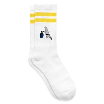 Pigeon with Suitcase – Minimal urban Illustration - Gestreifte Tennissocken - Weiß/Gelb - Rechts