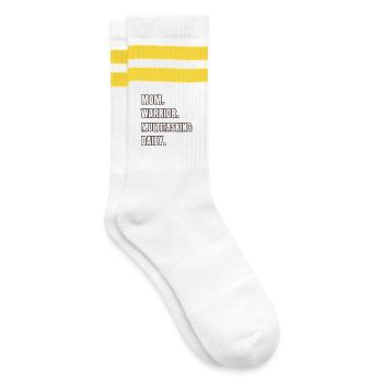 Mère Reine de la vie quotidienne - Chaussettes de tennis - blanc/jaune - Droite