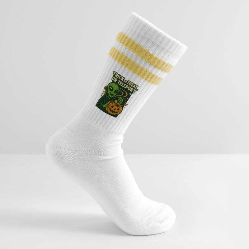 Alien Halloween T-Shirt – Süßes oder Saures... oder... Gestreifte Tennissocken