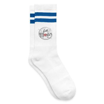 Ein Grill mit Grillbesteck und Fleisch in Herzform - Gestreifte Tennissocken - Weiß/Blau - Rechts