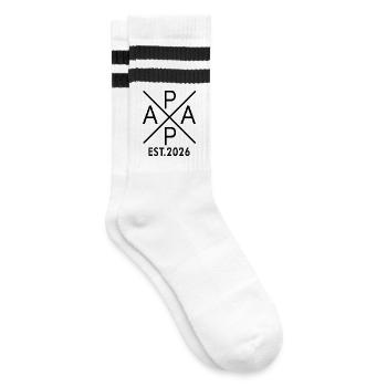 Papa Est. 2026 Vater seit 2026 Werdender Papa 2026 - Gestreifte Tennissocken - Weiß/Schwarz - Rechts