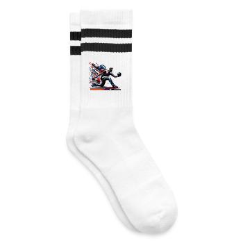 Dynamischer, farbenfroher Bowler in Aktion - Gestreifte Tennissocken - Weiß/Schwarz - Rechts