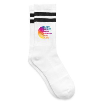 Last night a dj saved my life - Gestreifte Tennissocken - Weiß/Schwarz - Rechts