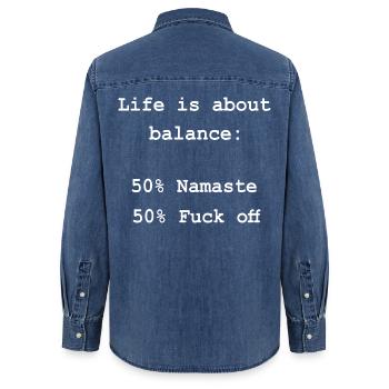 Équilibre de vie Namaste Fuck Off Dire - Chemise en denim femme bio Stanley/Stella - bleu moyen délavé  - Dos - AI Model Female 172 light (172cm)